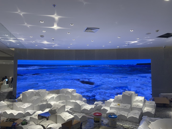 萬達廣場，弧形屏，P2.5,16.4平方